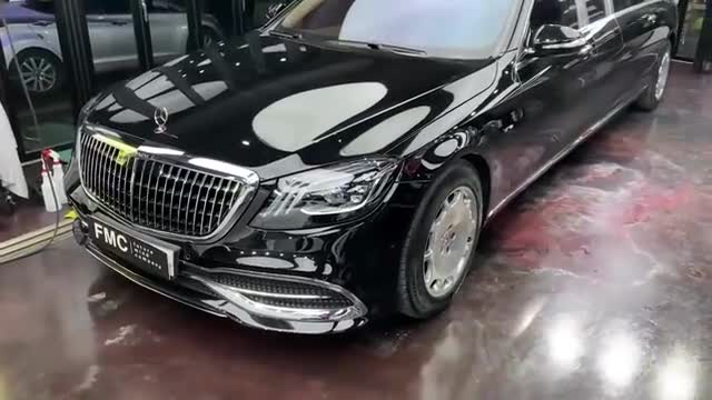 1200万的2020款迈巴赫s650pullman,打开全景天窗,惊艳开始