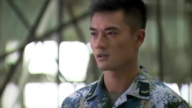 让人看的动情,专治不开心 为您推荐: 火蓝刀锋:这个外国兵把鲁炎给惹