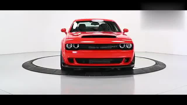 道奇挑战者srt恶魔,拥有840匹马力