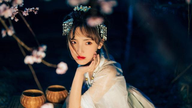 美丽的宋词：李清照用了大量的笔墨，写了一个沉浸在爱情中的女孩休闲区蓝鸢梦想 - Www.slyday.coM