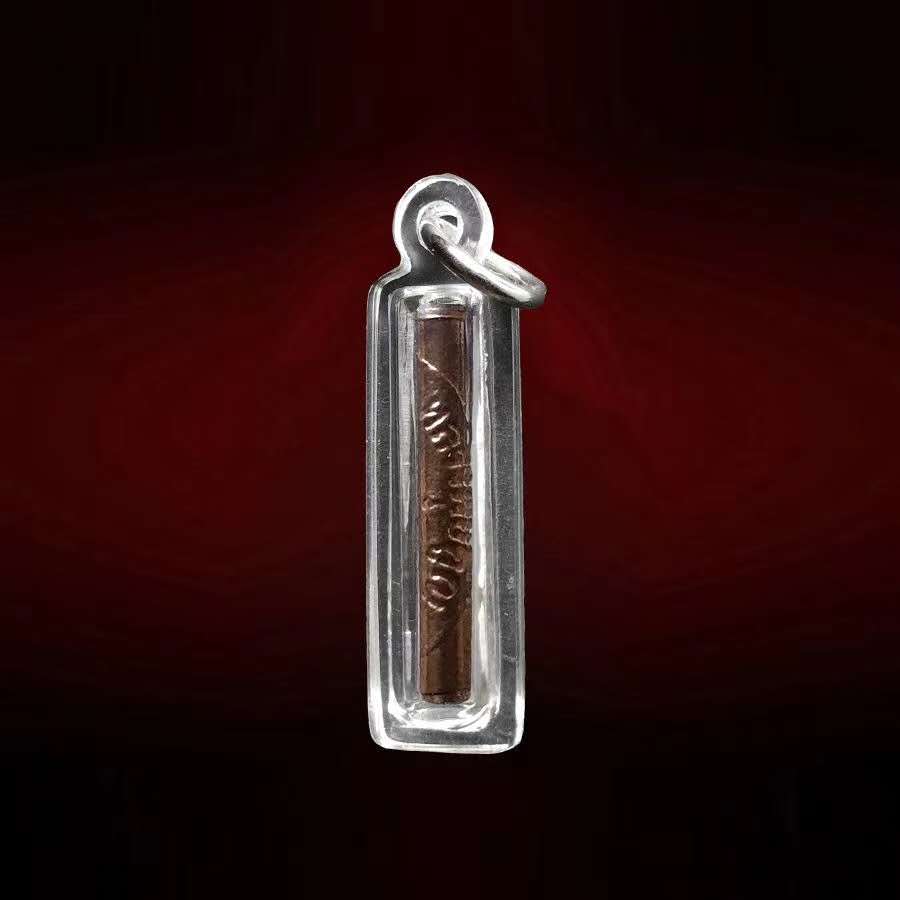 师父的符管也是很多包括泰国藏家在内都在追捧的圣物,是灵验度及其高