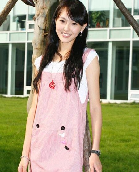 组图一组唐嫣早年的旧照片真的不多见