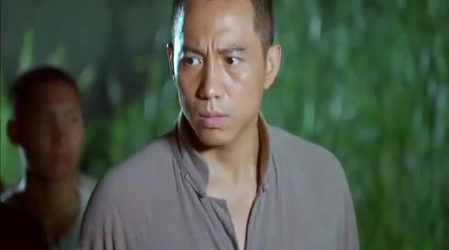 大刀记:有点脑子才能当汉奸,为了不让保长报信,自己去敲锣