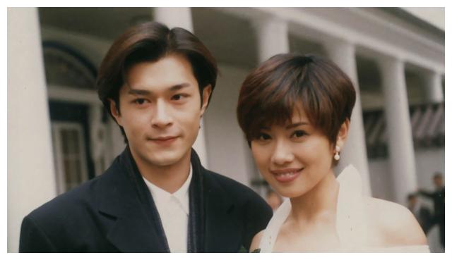 将小8岁妻子宠成公主,结婚8年至今无子|阿宝|陈松伶|张铎_新浪新闻