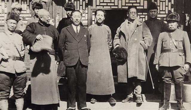 此人是财政部长，因一事惹恼了军委主席，被对方当众打了三耳光休闲区蓝鸢梦想 - Www.slyday.coM