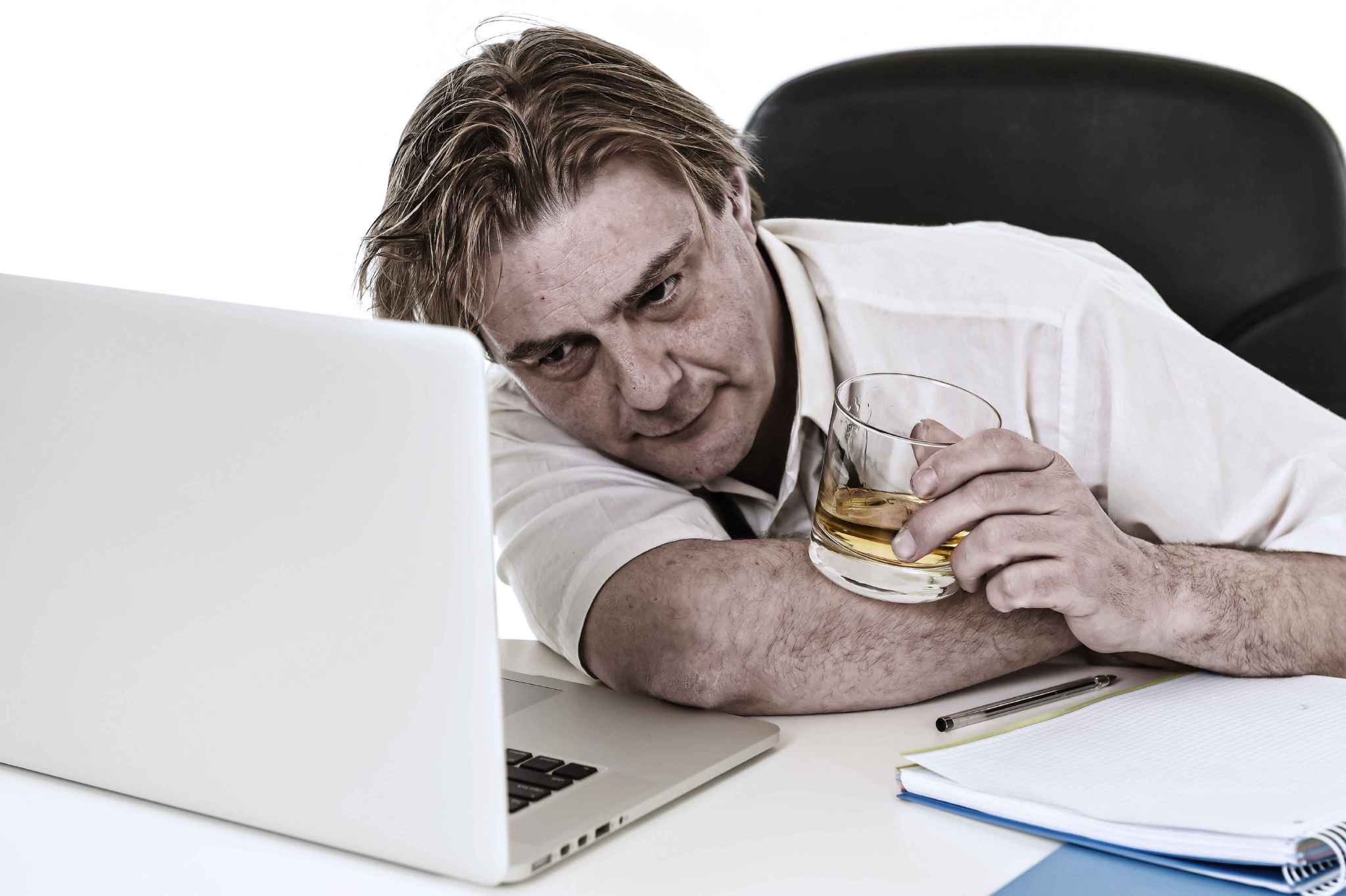 喝酒脸红的人说明能喝？医生：可别再喝了，这说明基因有缺陷！休闲区蓝鸢梦想 - Www.slyday.coM