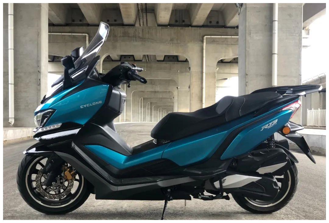 大踏板2020款rt3智慧版还不错