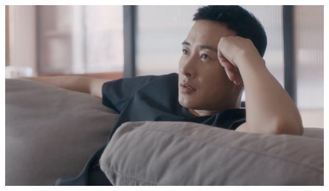 徐文昌被曲玲珑纠缠,房似锦开玩笑反被撩,两人之间的荷尔蒙飙升