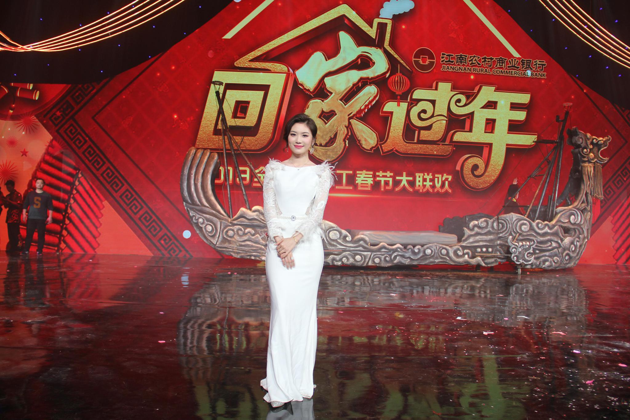 已经携手主持人黄莉,歌手水木年华缪杰,大衣哥朱之文等人助力农村发展