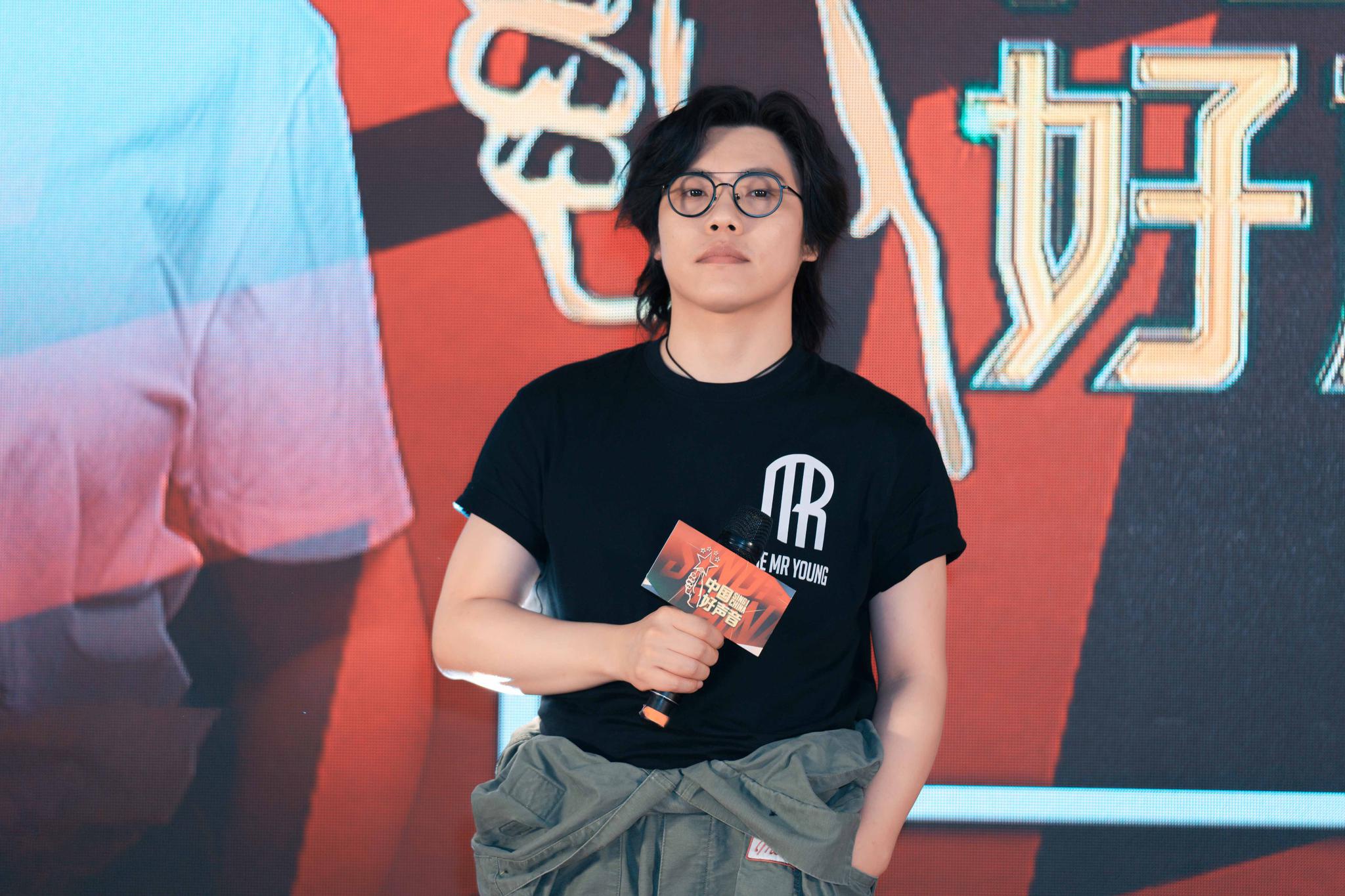 歌手李琦亮相好声音海选专场赛 多变曲风展现音乐多面性