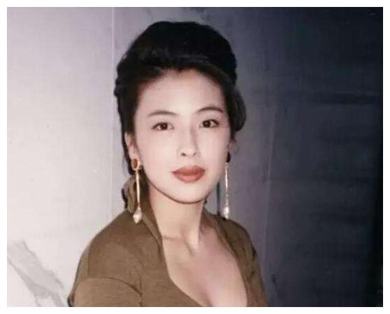 不让奶奶抱孙女,落魄时与他分手,罗美薇为何获张学友30年独宠休闲区蓝鸢梦想 - Www.slyday.coM 不让奶奶抱孙女,落魄时与他分手,罗美薇为何获张学友30年独宠休闲区蓝鸢梦想 - Www.slyday.coM