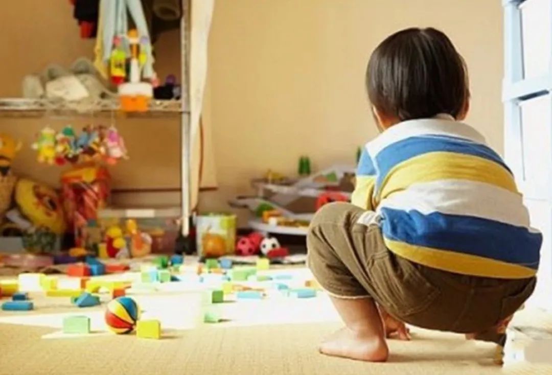 给孩子买太多玩具，除了会影响孩子的专注力外，还有这些“伤害”休闲区蓝鸢梦想 - Www.slyday.coM