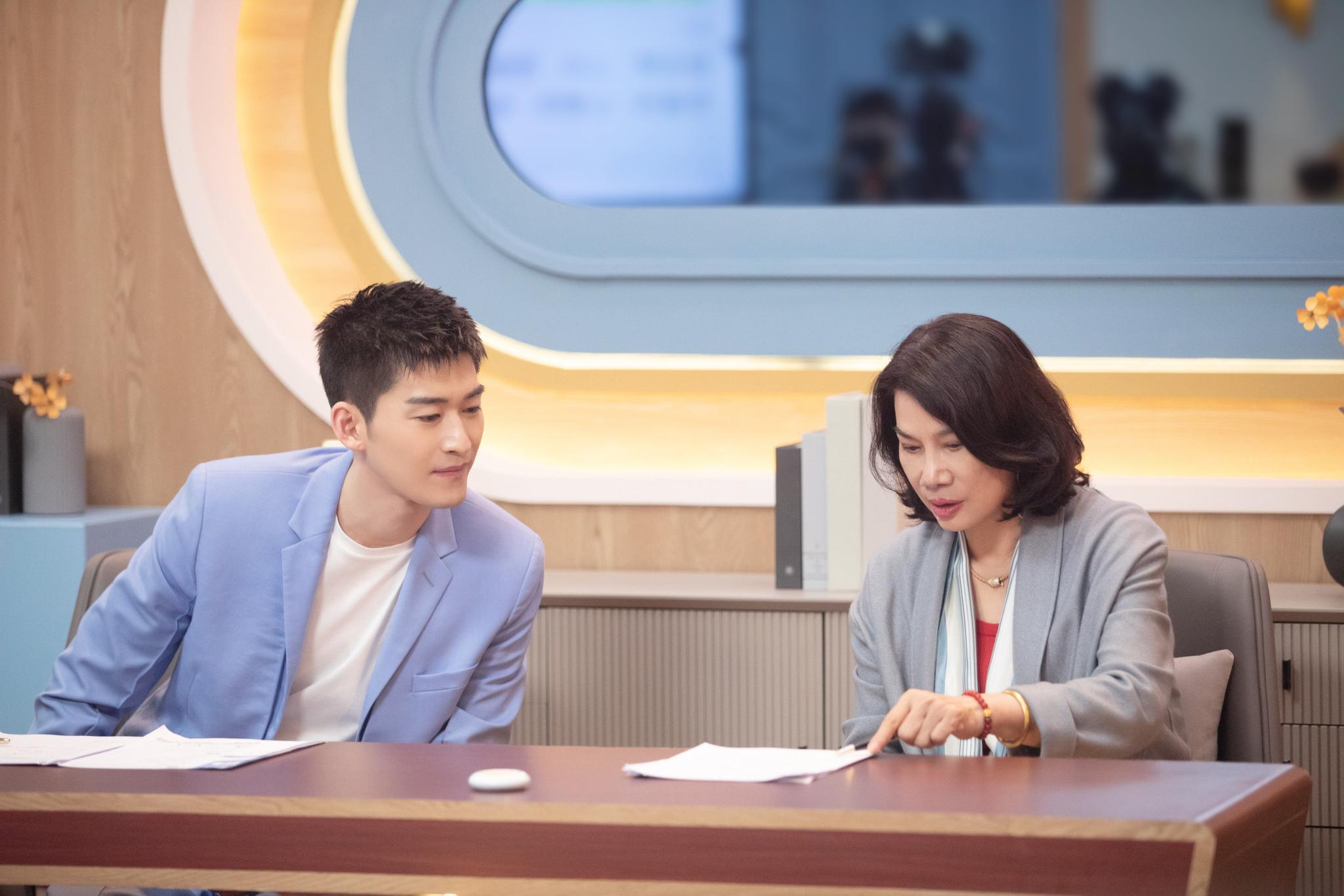 《初职》董明珠实习生教科书式面试,张翰帮落选实习生推荐新工作