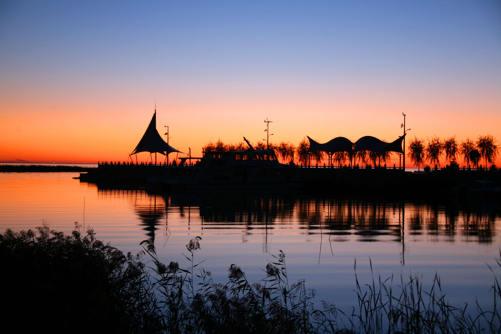 查干湖美景查干湖冬捕意为白色圣洁的湖,国家aaaa级旅游景区,全国十大