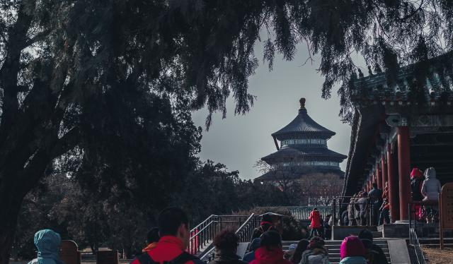 你以为天坛只是一个建筑?实际上它比故宫大4倍,游客:真的吗?休闲区蓝鸢梦想 - Www.slyday.coM 你以为天坛只是一个建筑?实际上它比故宫大4倍,游客:真的吗?休闲区蓝鸢梦想 - Www.slyday.coM