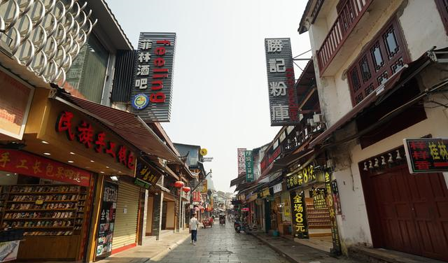 国内被洋化的古街 每年外国游客是常住人口的三倍 而且都会说英语休闲区蓝鸢梦想 - Www.slyday.coM 国内被洋化的古街 每年外国游客是常住人口的三倍 而且都会说英语休闲区蓝鸢梦想 - Www.slyday.coM