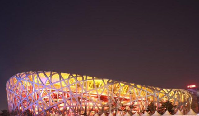 中国第二座GDP达3万亿的城市,北京,勉强跟住上海的步伐了休闲区蓝鸢梦想 - Www.slyday.coM 中国第二座GDP达3万亿的城市,北京,勉强跟住上海的步伐了休闲区蓝鸢梦想 - Www.slyday.coM