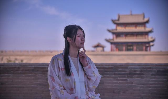 实拍天下第一雄关嘉峪关，长城内外差别原来这么大休闲区蓝鸢梦想 - Www.slyday.coM