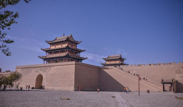实拍天下第一雄关嘉峪关，长城内外差别原来这么大休闲区蓝鸢梦想 - Www.slyday.coM