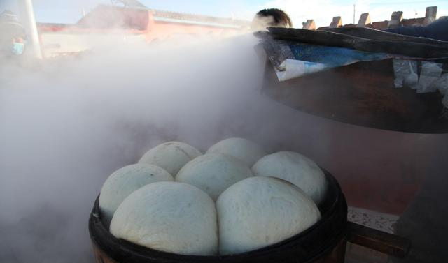 蒸馒头是冷水还是热水上锅?关键在这一点,看看你忽略这一点了吗休闲区蓝鸢梦想 - Www.slyday.coM 蒸馒头是冷水还是热水上锅?关键在这一点,看看你忽略这一点了吗休闲区蓝鸢梦想 - Www.slyday.coM