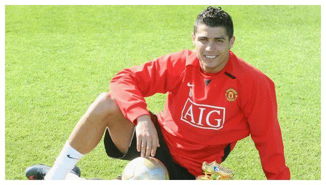 C罗即将迎来回归首秀：对阵纽卡斯尔，C罗能否收获进球？休闲区蓝鸢梦想 - Www.slyday.coM