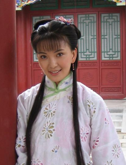 内地女星何苗美照_高清图集_新浪网