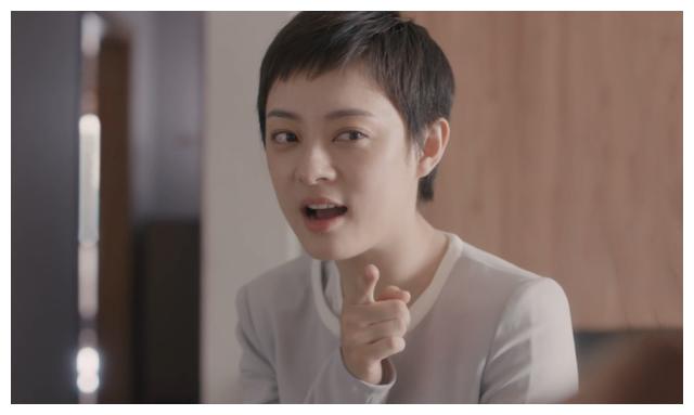 徐文昌被曲玲珑纠缠,房似锦开玩笑反被撩,两人之间的荷尔蒙飙升