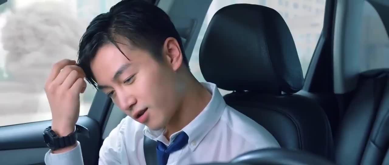 睡在我上铺的兄弟林向宇把美女的情况摸透了真没少下功夫