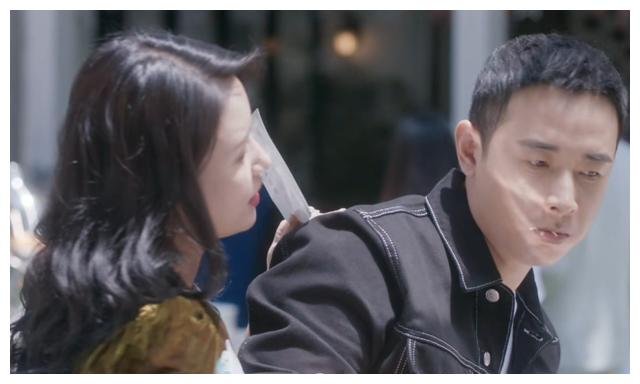 徐文昌被曲玲珑纠缠,房似锦开玩笑反被撩,两人之间的荷尔蒙飙升