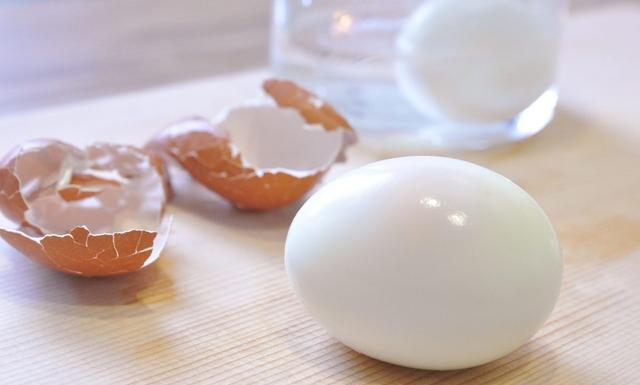 而且在做的过程当中愿意冷水下鸡蛋,这样不仅会使蛋白质凝固的慢.