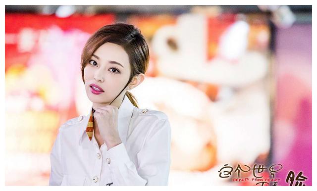 胡浩博 ,胡浩博与杨洋,郑爽合作出演林玉芬执导的都市青春剧《微微