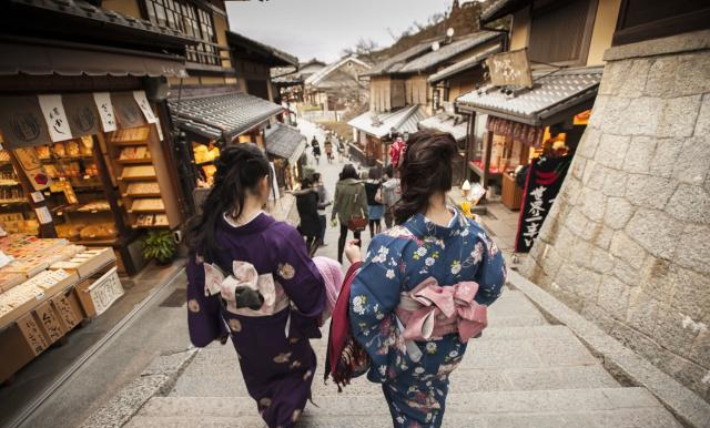 日本人有床不睡为啥喜欢睡地板?当地美女说:可能与这2点有关休闲区蓝鸢梦想 - Www.slyday.coM 日本人有床不睡为啥喜欢睡地板?当地美女说:可能与这2点有关休闲区蓝鸢梦想 - Www.slyday.coM