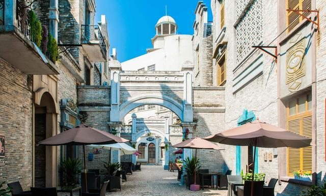 珠三角周末游该去哪？此景区能穿越到旧上海和老香港，超适合拍照休闲区蓝鸢梦想 - Www.slyday.coM