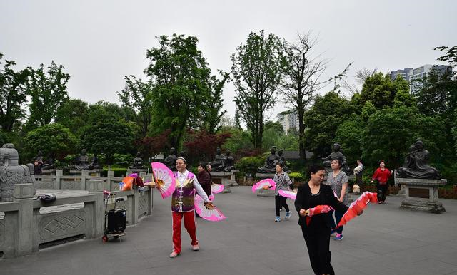 被游客忽视的成都景点:中国唯一建在地上的皇陵,具有盛唐风韵休闲区蓝鸢梦想 - Www.slyday.coM 被游客忽视的成都景点:中国唯一建在地上的皇陵,具有盛唐风韵休闲区蓝鸢梦想 - Www.slyday.coM