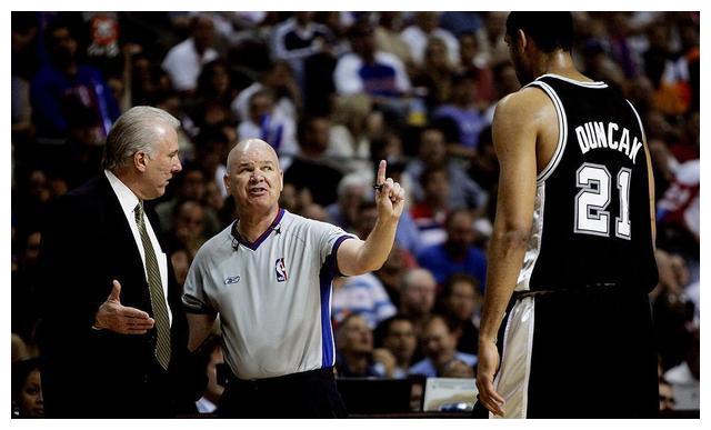张卫平:现在的nba一碰就犯规,以前更强调比赛的对抗!