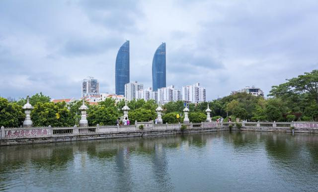 我国的GDP排名_2021上半年中国GDP100强城市出炉,南方城市占比达六成