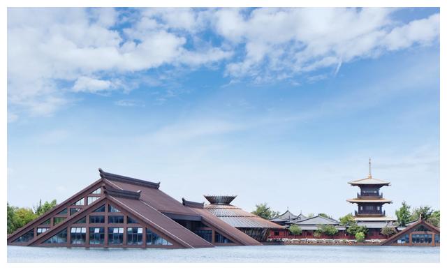 这里被称为“上海之根”,也是上海唯一的山区,有6000多年历史休闲区蓝鸢梦想 - Www.slyday.coM 这里被称为“上海之根”,也是上海唯一的山区,有6000多年历史休闲区蓝鸢梦想 - Www.slyday.coM