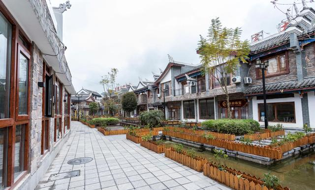 �����ǃ�����һƬ�ϳǅ^�����