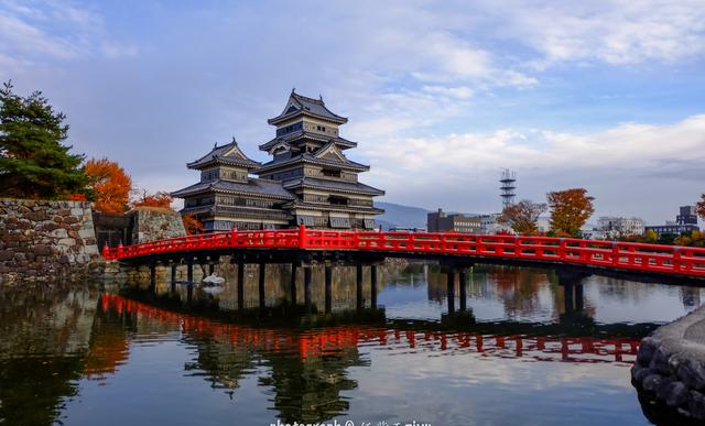 长野县好风光被称日本小瑞士是草间弥生和小泽征尔的家乡