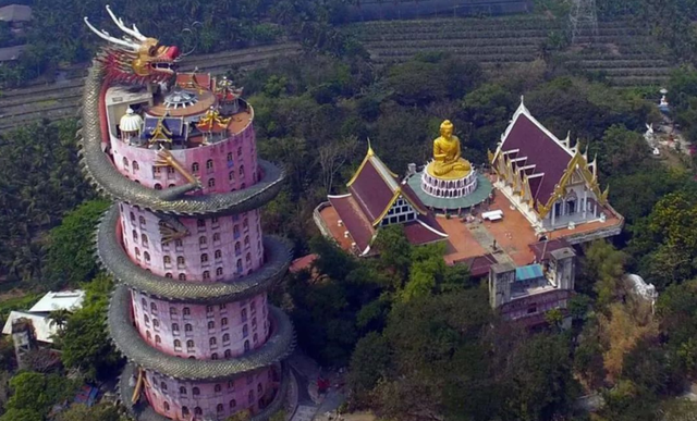 泰国最霸气的寺庙，高80米，用龙身当楼梯，僧侣：拒绝被当成景点休闲区蓝鸢梦想 - Www.slyday.coM