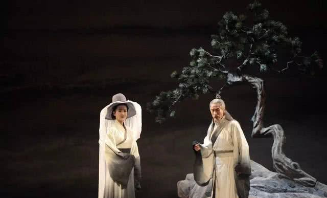 如果李白和杜甫、白居易、王维、杜牧在一个微信群，他们会怎样？休闲区蓝鸢梦想 - Www.slyday.coM