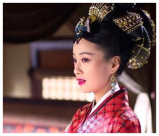 《芈月传》芈茵被宠爱地位尊贵,为何被黄歇逃婚,落