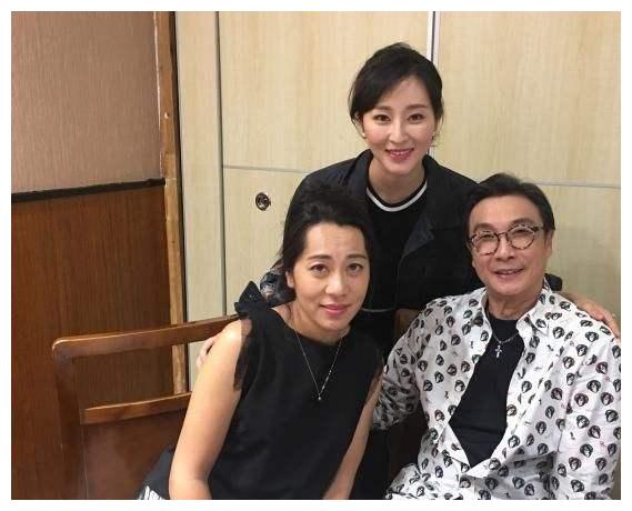 小20岁妻子素颜近照,结婚多年求子艰辛|刘松仁|李影|苏嘉燕_新浪新闻