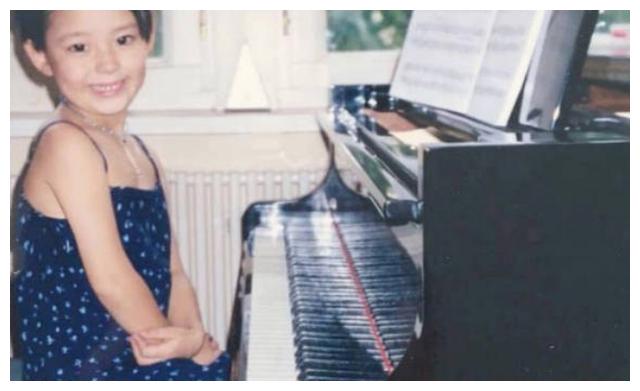 郎朗吉娜<a href=