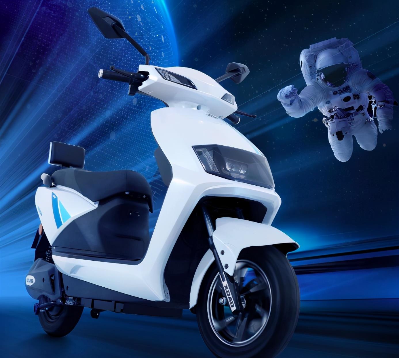 冷轧碳素钢车架加上机器人焊接技术,双层塑料件的设计,使得雅迪t2具有