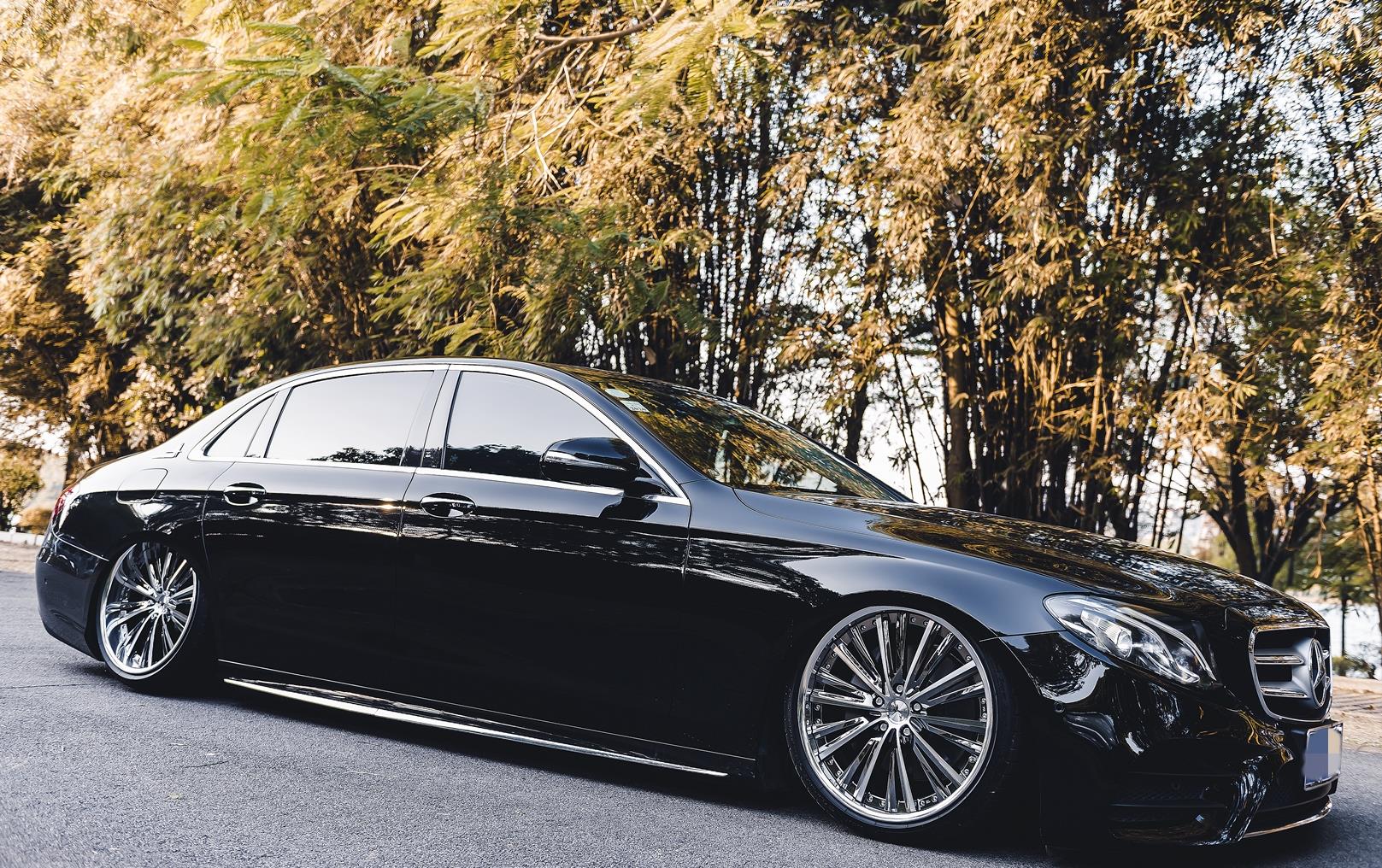 不安分的黑衣绅士,奔驰e级改装分享|奔驰e级|避震|轮毂_新浪新闻