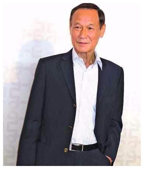 陈惠敏有啥实力能和李小龙齐名,年轻时照片曝光后,这下明白了