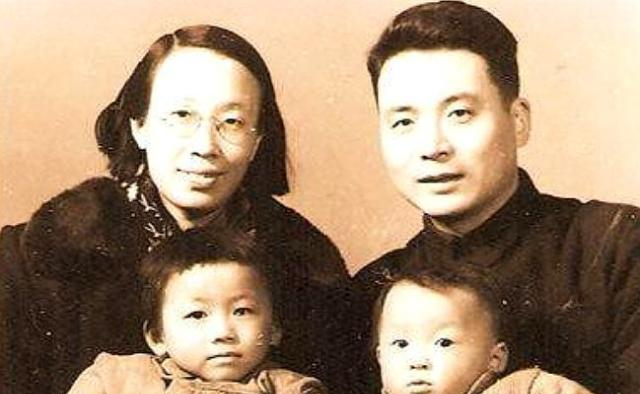 追忆中国脊梁邓稼先：辐射患癌全身出血，疼痛难忍死在妻子怀里休闲区蓝鸢梦想 - Www.slyday.coM