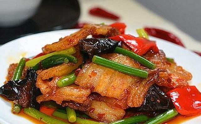 做回锅肉时,下油锅前做好这一步,肉不柴也不腻,上桌家人抢着吃