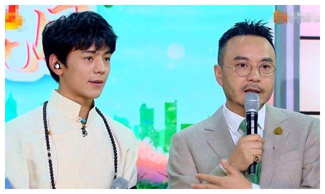 丁真的身高被确定 参加 天天向上 与王一博差很多 和汪涵看齐 财经头条